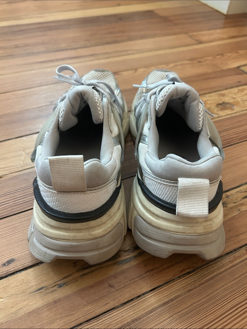 Nike Women's Silver and Light Gray Mesh Leather Running Shoes - Picture 2 of 6